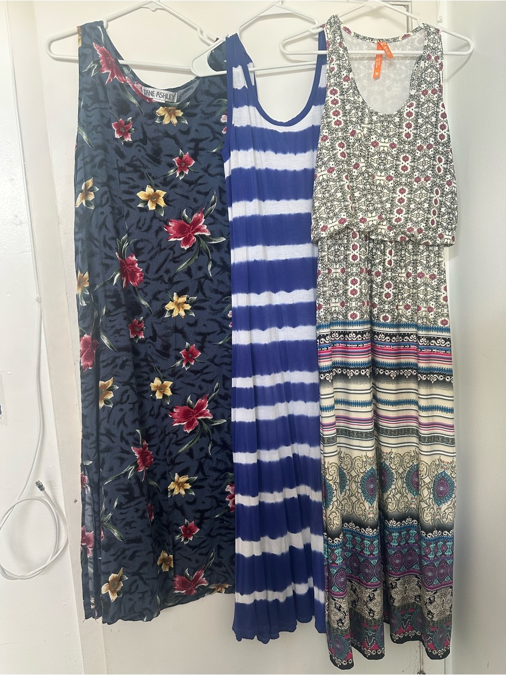 THREE MAXI DRESSES SIZE M/L